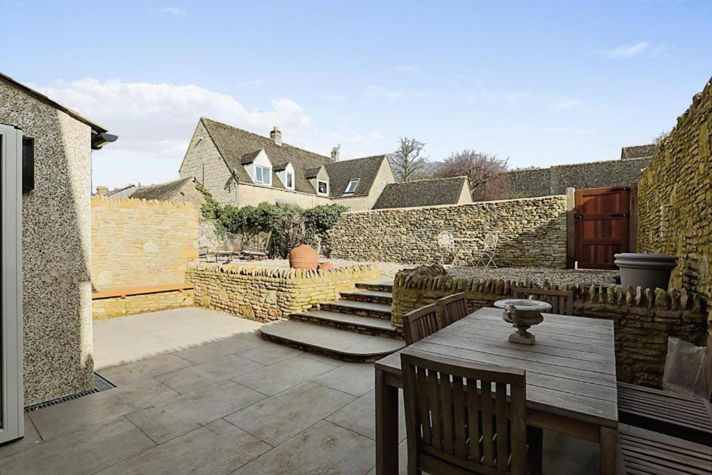Luxury Cotswold Cottage With Hot Tub In Stow On The Wold! Stow-on-the-Wold Exterior foto